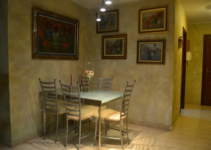 בית אירוח Fano's House - En Vivienda Particular